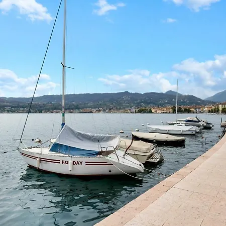 Casa de Férias Lakefront Suits