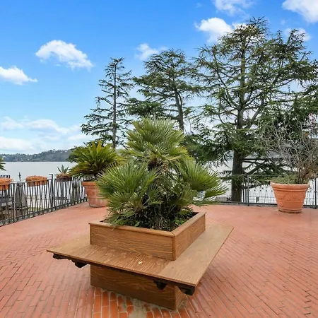 Casa de Férias Lakefront Suits