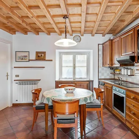 Casa de Férias Lakefront Suits Salò