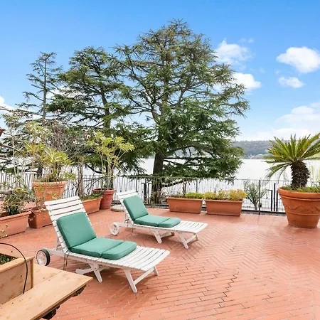 Casa de Férias Lakefront Suits *