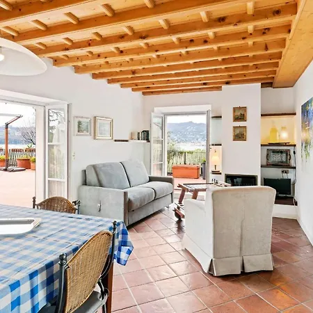 Casa de Férias Lakefront Suits